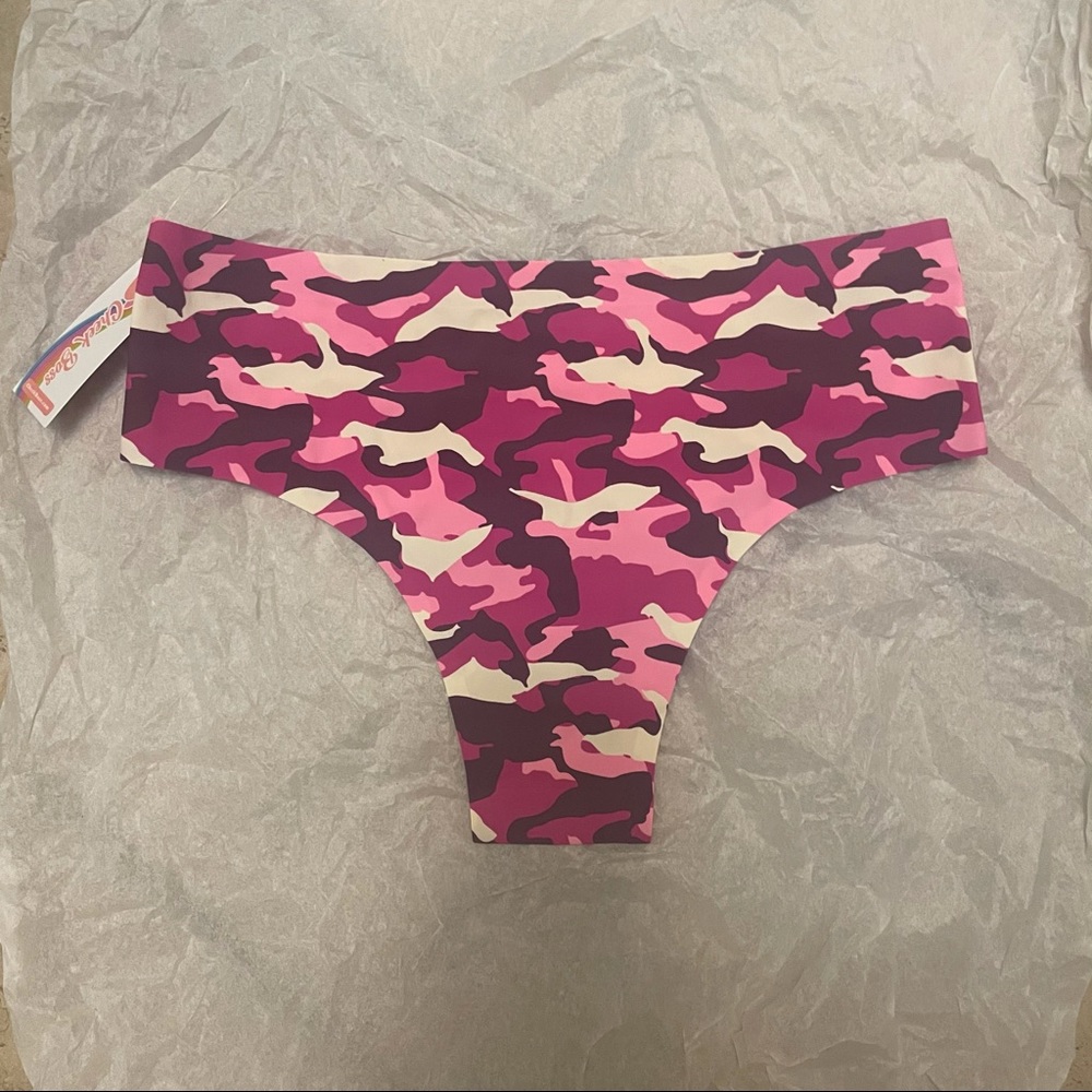 CheekBoss | Pink Camo No Show Cheeky